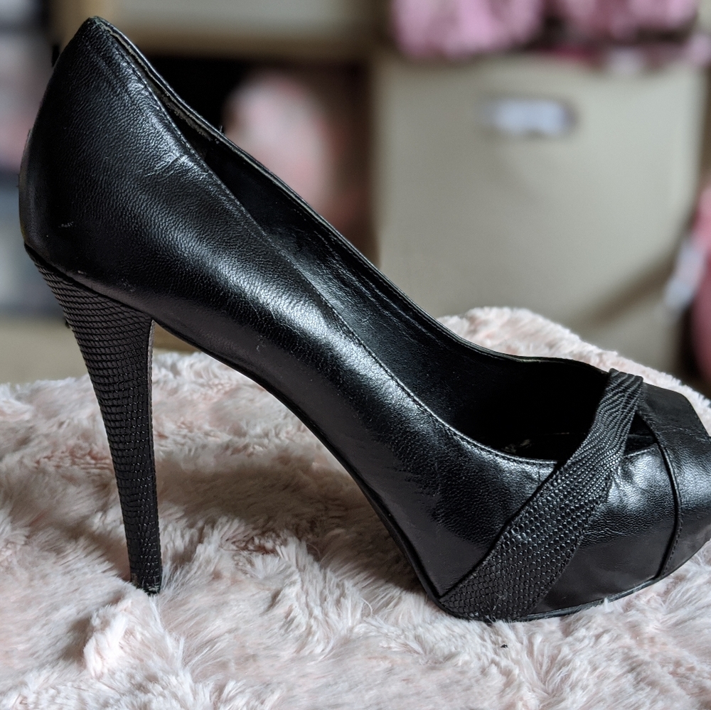 Guess open toed stilettos